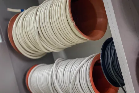 Большой выбор медной проводки высокого качества в каждом из наших магазинов Re.Loud!